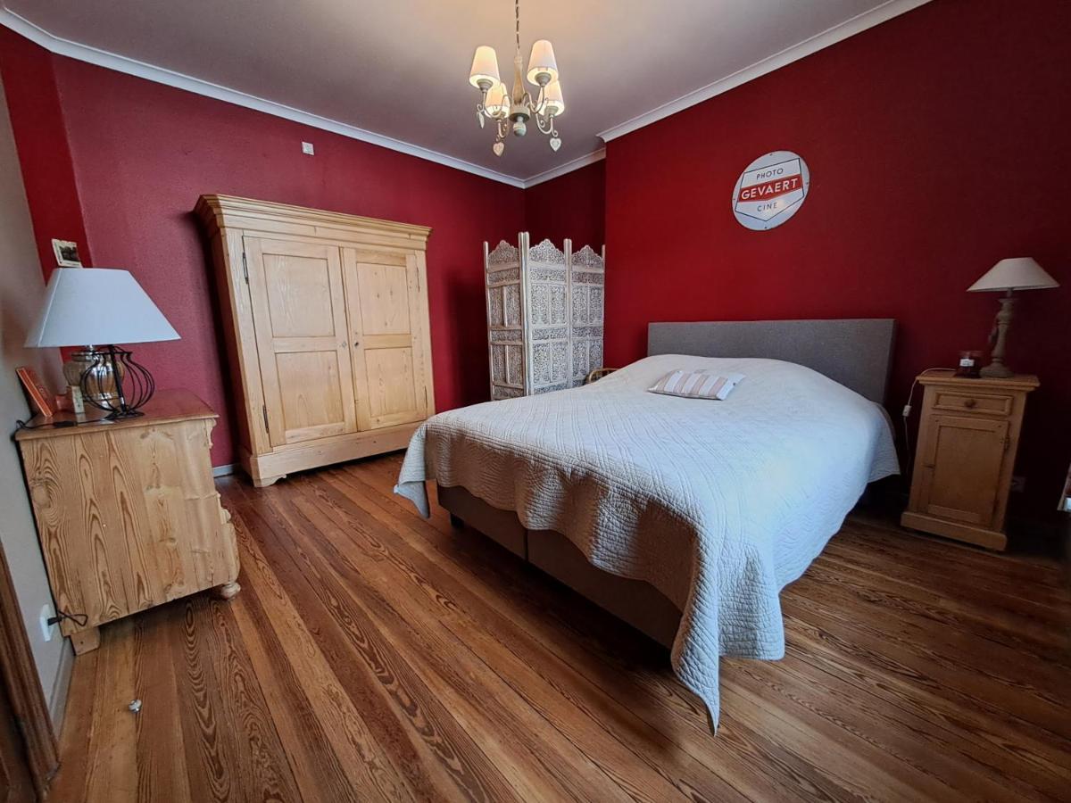 Gite L'Hote-Antique Bouillon Exterior foto